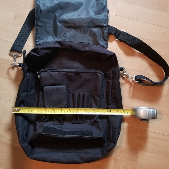 BELL Crossbody Bag - Picture 4 of 6